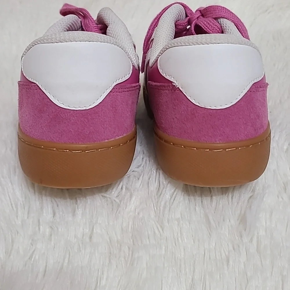Cat & Jack Girls Pink Sneakers with White Trim - Size 4‎